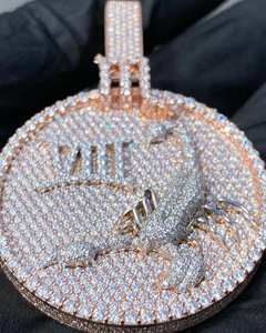 Medallón de Lujo con Incrustaciones de Diamantes del Signo Escorpio, Joyería Hip Hop en Oro Rosa VVS con Aspecto de Diamante - Product Image 2