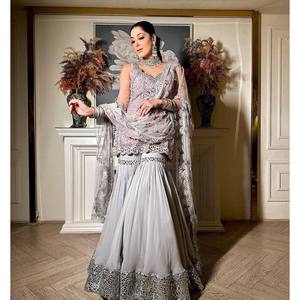 Conjunto de Ropa India y Pakistaní con Bordado de Hilo y Lentejuelas para Fiestas - Product Image 5