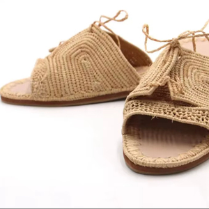 Sandales en raphia faites à la main, chaussures de plage d'été pour femmes - Product Image 1