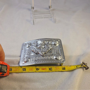 Hebilla de cinturón de kilt escocés de alta calidad con emblema de cardo y nudos celtas, acabado cromado, personalizada, al por mayor 2026 - Product Image 3