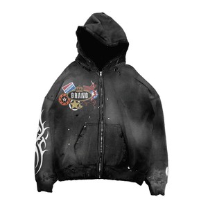 Chaqueta de hombre vintage con cremallera, efecto desgastado y decolorado, con bordados personalizados, logotipos y mangas estampadas, de la marca estadounidense. - Product Image 3