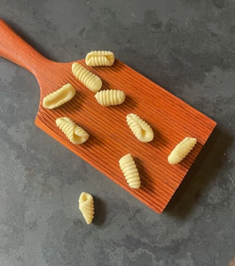 Planche à gnocchis en bois, planche à pâtes et à beurre faite maison en bois, à un prix incroyable - Product Image 1