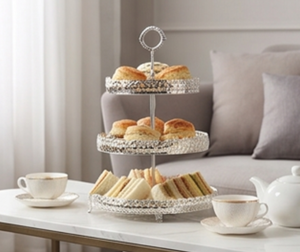 Support à gâteau à deux étages en argent élégant, présentoir à dessert en métal élégant pour les mariages, les fêtes, la décoration de la cuisine et de la table à manger - Product Image 4