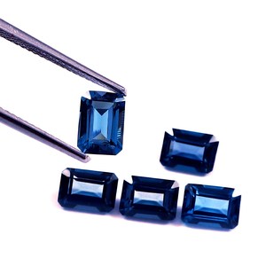 Lote al por mayor de piedras preciosas sueltas de topacio azul de Londres natural de 5x7 mm, corte octogonal facetado y calibrado, para la fabricación de joyas. - Product Image 2