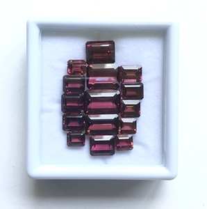 Piedra de turmalina roja natural de 52.27 quilates con corte octogonal para la elaboración de joyería fina. - Product Image 3