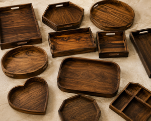 Plateau de service rond en bois fait main, en bois de manguier brut, motif bois naturel, sans danger pour les aliments - Product Image 5