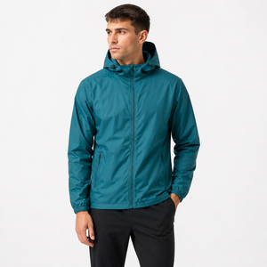 Chaqueta cortavientos ligera e informal con tela resistente, diseño moderno y ajuste cómodo, ideal para aventuras al aire libre. - Product Image 1