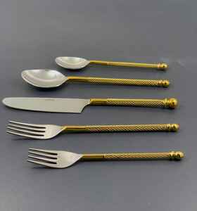 Nuevo juego de queso diseñado en plata acabado con mango negro tocado para cortar mantequilla y uso en la cocina - Product Image 6