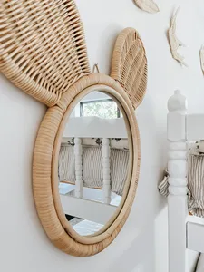 Elegante Espejo Infantil Decorativo de Ratán Hecho a Mano con Forma de Animal, Espejo de Pared de Madera Sostenible para Colgar, Arte Decorativo - Product Image 4