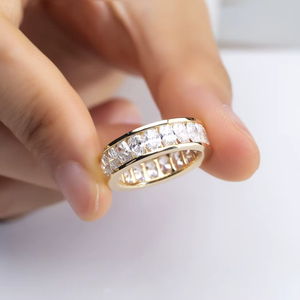 Anillo de compromiso de diamantes de corte ovalado de 1.8 quilates para mujer, oro blanco de lujo con halo, diamantes cultivados en laboratorio certificados por IGI. - Product Image 3