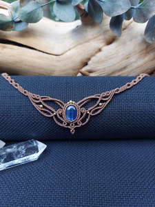 Collar con Colgante de Piedra Azul Hecho a Mano con Macramé, Ajustable, Estilo Boho, Étnico, Curativo, Joyería de Diseño, Venta al Por Mayor por Hari Om Creat - Product Image 4