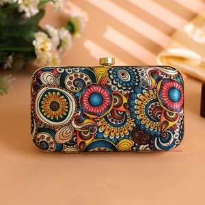 Pochette de soirée pour femme, brodée à la main, motif paon, avec chaîne amovible. - Product Image 6