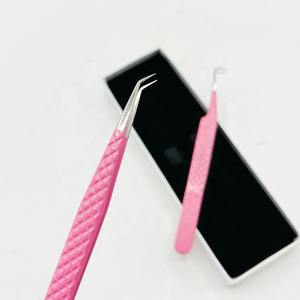 Pince à épiler en acier inoxydable à prise précise, pointe à 90 degrés, lisse/dentelée, pour artistes en extensions de cils, qualité salon, faite à la main - Product Image 6