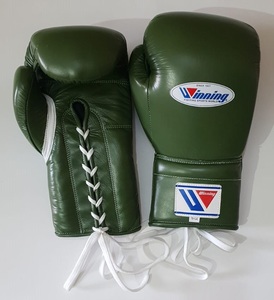Gants de boxe MMA Sanda professionnels en cuir de vachette premium personnalisés avec lacets et poignées - Product Image 3