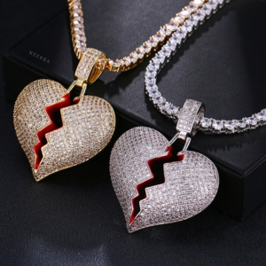 Amor Perdido, Corazón Roto – Colgante de Plata de Ley 925 con Moissanita, Corazón Frío y Roto – Sentimientos Congelados, Plata con Efecto Goteo - Product Image 3