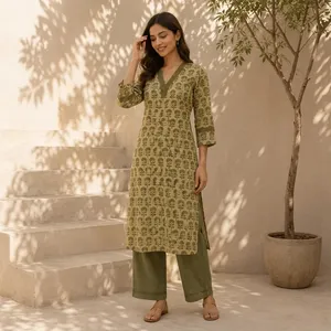 Kurti vert olive à imprimé floral pour femme, col en V, manches trois quarts, coupe droite, tunique ethnique, décontractée, confortable, à porter au quotidien - Product Image 4
