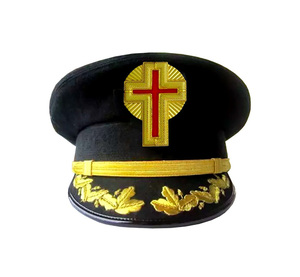 Gorra de fatiga de lujo de los Caballeros Templarios con bordado metálico dorado de rayos y motivos vegetales, tocado ceremonial negro - Product Image 1