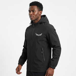 Veste softshell noire à capuche pour homme, coupe-vent, fermeture éclair, style sportif, logo imprimé sur le devant, vêtement d'automne - Product Image 4
