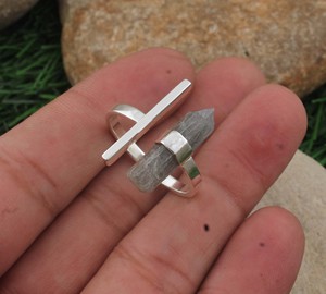 Anillo Minimalista de Calcedonia Natural Aqua, Plata de Ley 925, Piedra en Punta, Regalo de Boda, Anillo Clásico con Engaste de Bisel para Mujer - Product Image 4