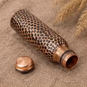 Pure copper water bottle Eco friendly 1000ml tumbler Ridded design sport mug Best quality copper <b>drinkware</b> - Product Image 4