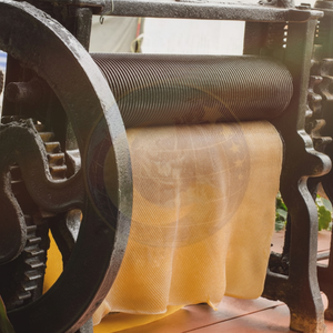 Lámina de Caucho Natural Ahumado con Nervaduras RSS3 de la Fábrica de Caucho Ngoc Chau de Vietnam, Alta Calidad, Grado Médico, Resistente a Bajas Temperaturas - Product Image 2