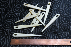 Aiguille en os polie pour la couture et les réparations de cuir DIY - Product Image 2