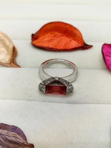 Bague en Quartz Rouge Céleste Élégante, Bijou en Cristal, Cadeau Tendance pour Femmes et Filles, Bague de Fiançailles Unique - Product Image 5