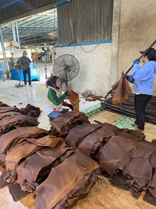 Servicio de Corte Industrial de Láminas de Caucho de Látex Natural Modelo 3 NGOC CHAU, Fábrica en Binh Phuoc, Vietnam, para Pisos y Cintas Transportadoras - Product Image 4