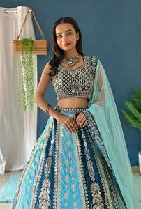 Lehenga Choli semi-couturié de luxe avec dupatta en filet – Tenue ethnique indienne élégante pour le marché mondial - Product Image 5