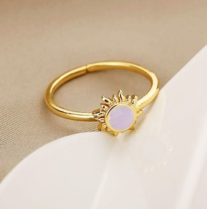 แหวนพลอยแคลเซโดนีสีชมพูทรงซันเบิร์สต์ - แหวนปรับขนาดได้ชุบทองสำหรับผู้หญิง - Product Image 6