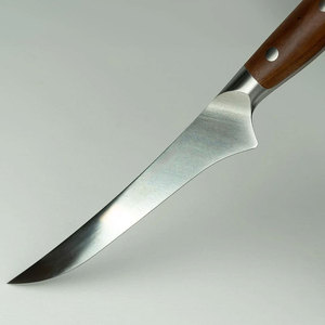 Couteau à filet de poisson long en acier inoxydable avec lame flexible, poignée ergonomique et corps léger pour la préparation des fruits de mer - Product Image 3