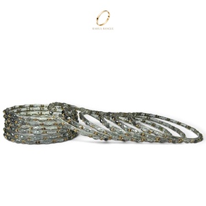 Collection de mariée pour femmes : Ensemble de bracelets en verre kashmir gris fumé, plaqué or, finition zircon taillé, style goutte de pluie, vente en gros, tendance actuelle - Product Image 5