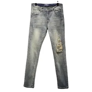 Jeans en denim durables pour hommes, tenue de style de vie confortable, tissu de qualité durable, vêtements décontractés, parfaits pour l'extérieur - Product Image 1