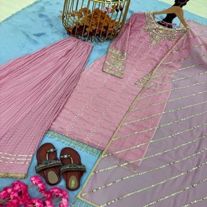 VASTRA COTTAGE Conjunto de Kurti para Mujer de Georgette Sintético Pesado Bordado con Palazzo, Dupatta, Lentejuelas, Remaches y Adornos de Moti - Product Image 2