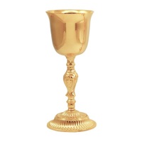 Ensemble de calices en métal doré scintillant avec incrustation de pierres bleues, pièce décorative classique faite à la main pour l'église, vaisselle de bar, bar à vin d'église