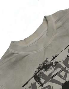 เสื้อยืดผู้ชายแฟชั่นทรงหลวม ผ้าคอตตอนถัก 100% ล้างสีแล้ว พิมพ์ลายดิจิตอลโลโก้ตามสั่ง สไตล์ลำลองแนวสตรีท แขนสั้น - Product Image 2