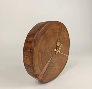 Horloge murale en tranches d'arbre naturelles, horloge en bois rustique faite à la main avec design en résine époxy à prix avantageux - Product Image 3