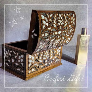 Boîte de rangement pour bijoux MOP de qualité export, élégante et faite à la main, pour bagues, boucles d'oreilles, colliers, bracelets, en vente - Product Image 3