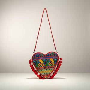 Bolso bordado con forma de corazón - Product Image 2