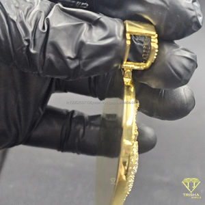 Pendentif de luxe style Hip Hop pour homme, avec médaillon pièce Murderville entièrement serti de pierres - Product Image 4