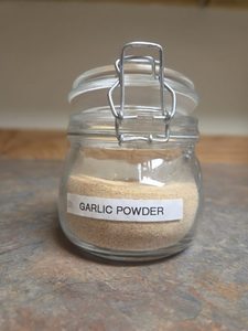 Poudre d'ail déshydratée de qualité supérieure et granulés d'ail en vrac 8-60 Mesh de qualité alimentaire - Mme Tarina - Product Image 3