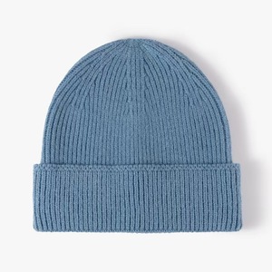Bonnet tricoté en acrylique côtelé unisexe pour adulte, personnalisé avec motif imprimé, idéal pour les voyages et la plage, collection 2026 - Product Image 4