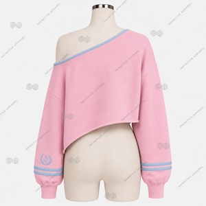Sweat-shirt court d'hiver pour femme, à capuche, brodé, asymétrique, épaules dénudées, de la marque grecque Jack and Jill of America Inc., vente en gros - Product Image 4