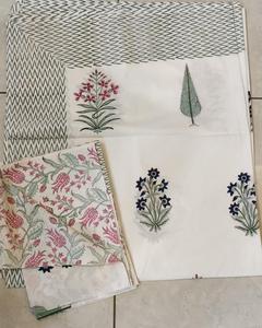 Parure de lit en coton indien imprimé au bloc avec taies d'oreiller, literie florale faite à la main, textile de maison traditionnel, vente en gros à l'exportation - Product Image 1