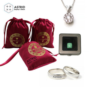Bolsa de Almacenamiento de Joyas de Terciopelo Suave y Duradero, Personalizable, para Collares, Anillos y Pendientes - Tienda - Product Image 1