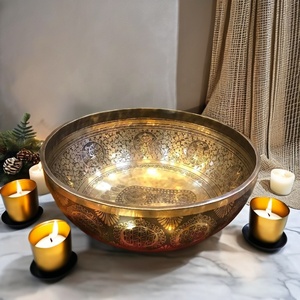 Bol chantant en bronze plaqué argent avec motif chakra en relief pour la prière et la méditation, artisanat métallique rond gravé sur le thème du Bouddhisme - Product Image 3
