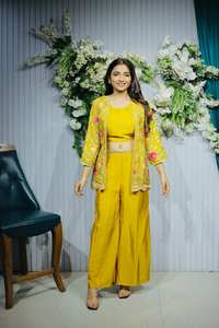 Conjunto de Kurta de Tres Piezas de Seda Fendi Moderno para Mujer de Ramdev Trading, de Secado Rápido, para Bodas y Ocasiones Especiales, para Todas las Temporadas, de Gujarat - Product Image 4