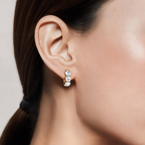 Boucles d'oreilles créoles en or jaune pour femmes, diamants ronds taille brillant, couleur G de laboratoire, style classique, pour usage quotidien - Product Image 6