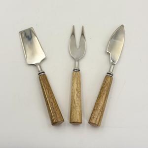 ชุดชีสสแตนเลสคุณภาพสูงพร้อมด้ามจับไม้และร่องในด้ามจับพร้อมแถบทองเหลืองสำหรับใช้ในบ้านและร้านอาหาร - Product Image 2