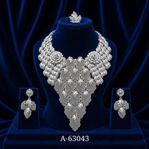 Ensemble de bijoux ethniques en gros pour femmes, collier et boucles d'oreilles tendance plaqués or avec zircon, ensemble de mariage A-63042 - Product Image 2